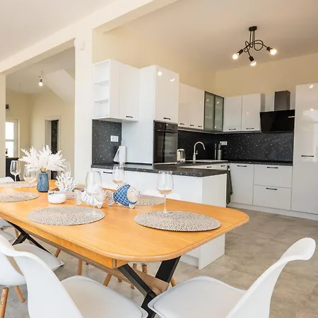 Casa Lulu Sea View Луксозна вила
