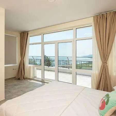 Casa Lulu Sea View Луксозна вила