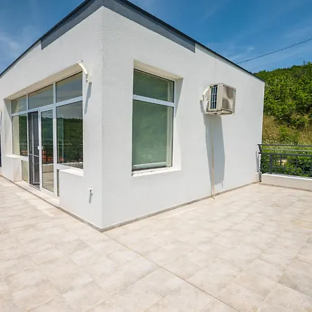 Casa Lulu Sea View Луксозна вила Балчик