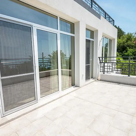 Casa Lulu Sea View Луксозна вила *