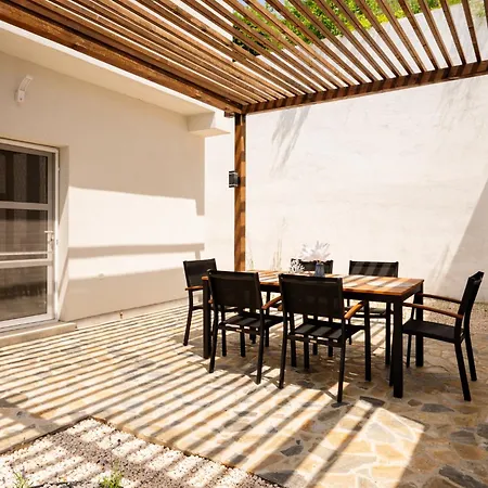 Casa Lulu Sea View Луксозна вила