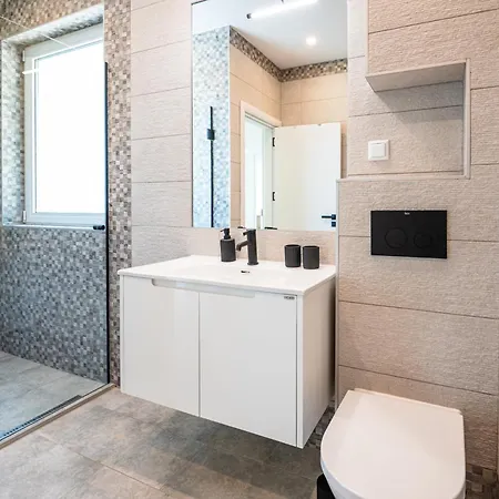 Casa Lulu Sea View Луксозна вила Балчик